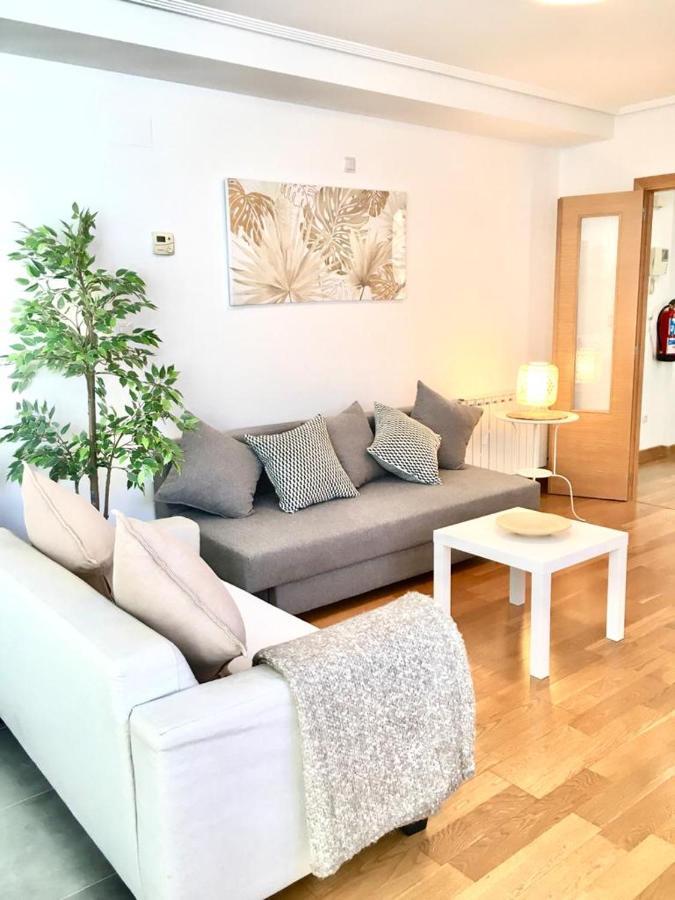 Apartamento 1 Centrico Garaje Wi-Fi Para Trabajar Apartment กาสโตร-อูร์เดียเลส ภายนอก รูปภาพ
