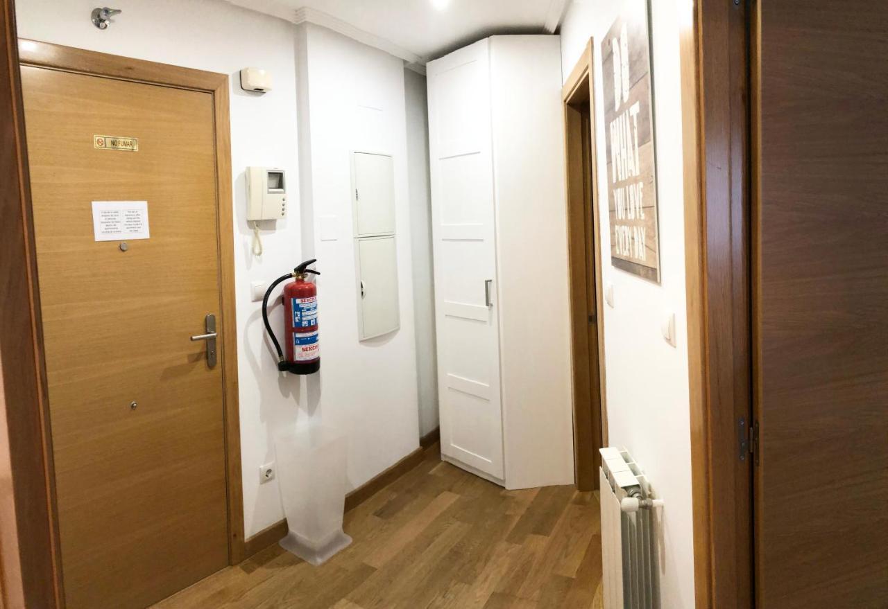 Apartamento 1 Centrico Garaje Wi-Fi Para Trabajar Apartment กาสโตร-อูร์เดียเลส ภายนอก รูปภาพ